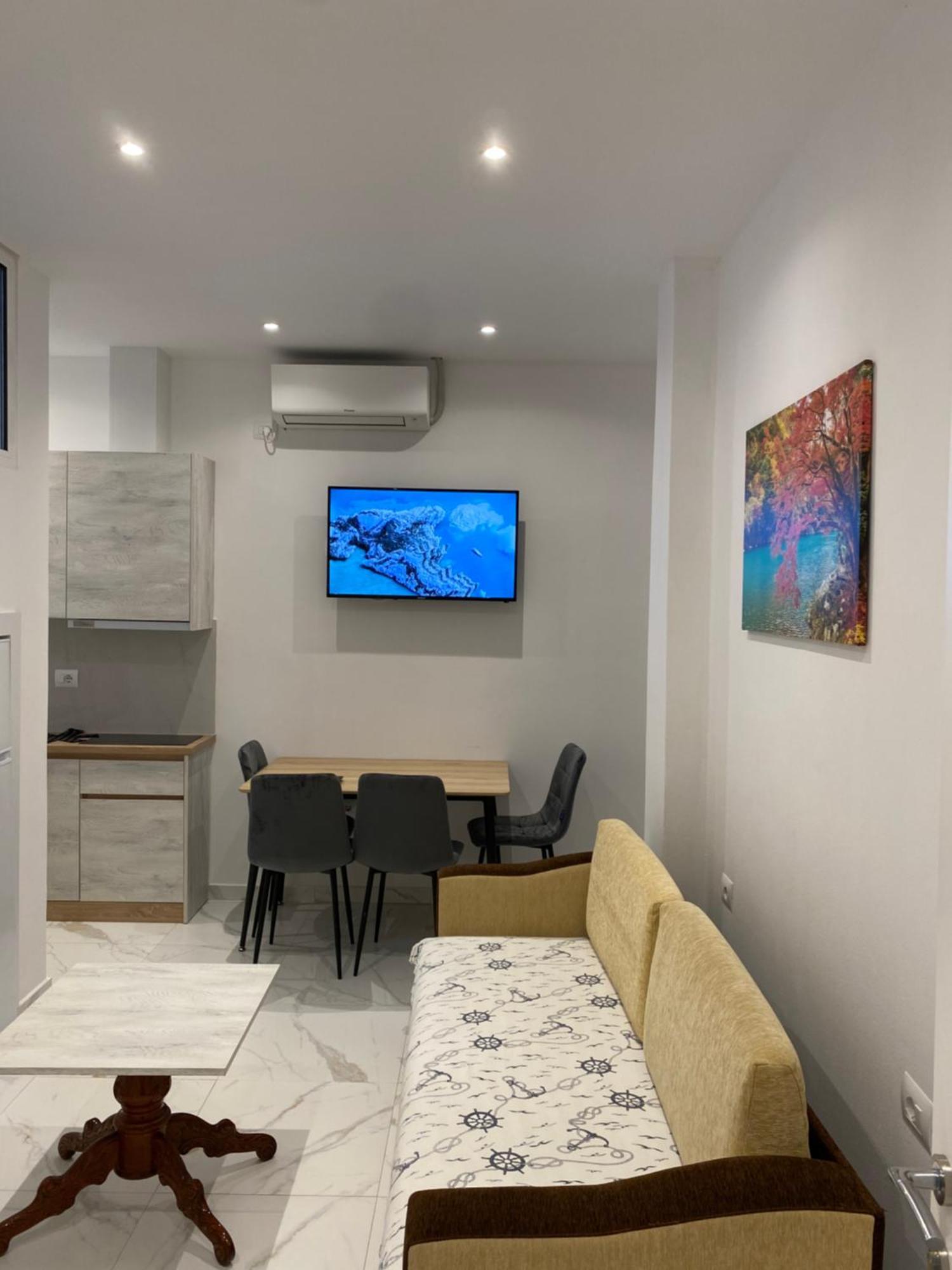 Apartaments Rraku Saranda Extérieur photo