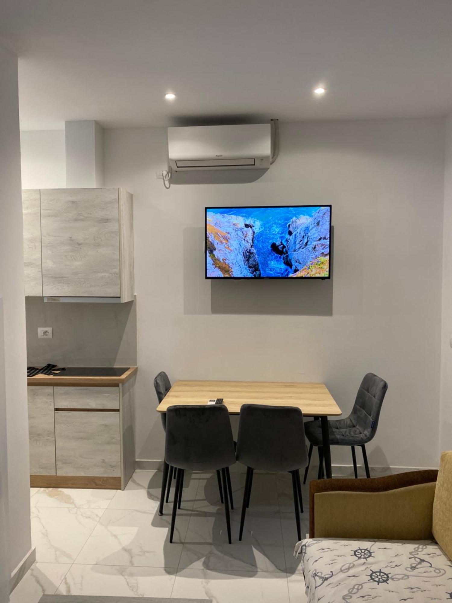 Apartaments Rraku Saranda Extérieur photo