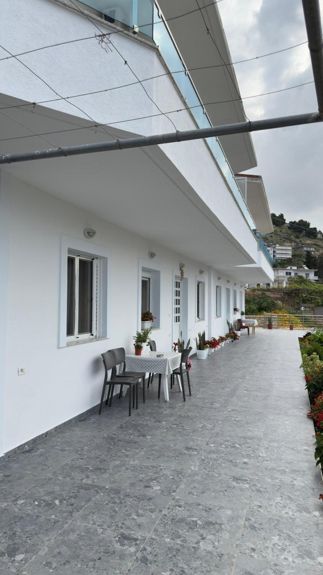 Apartaments Rraku Saranda Extérieur photo